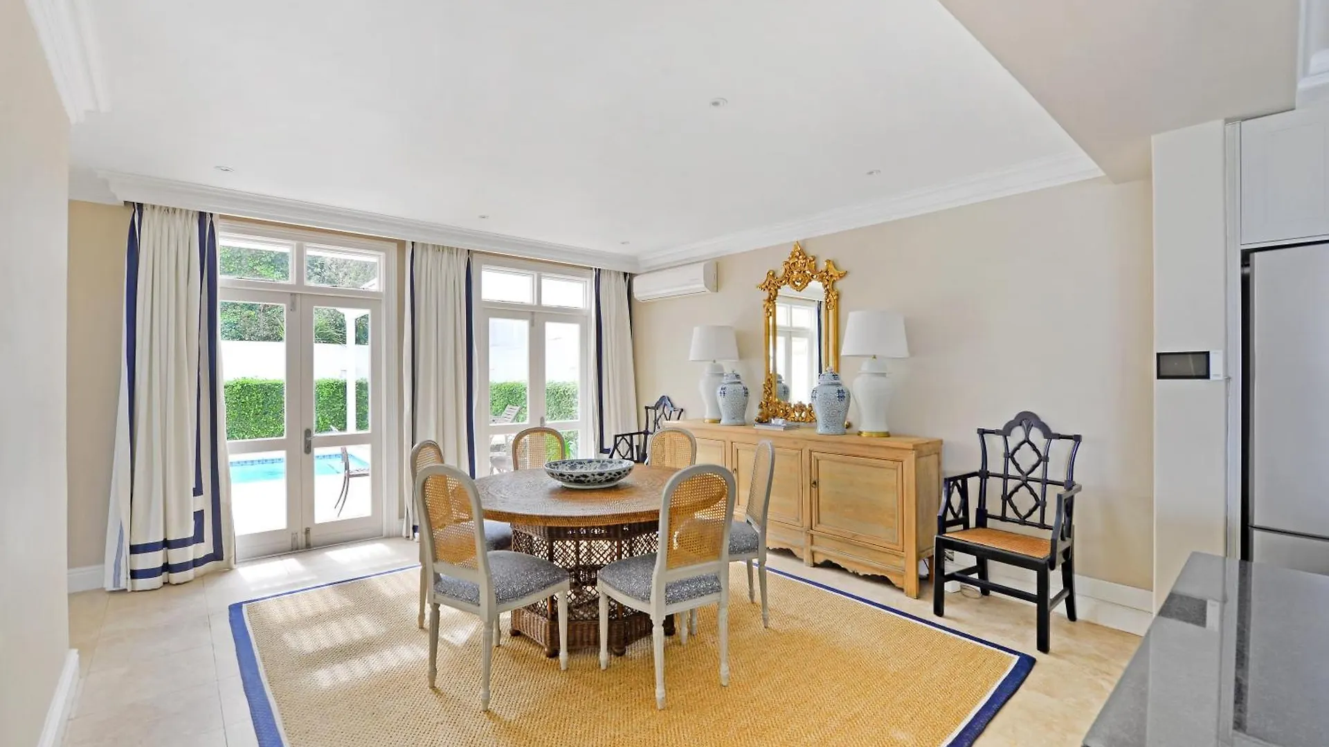 Bingley Place - Camps Bay Luxury Villa ケープタウン